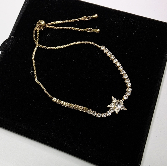 Sparkling Star Adjustable Gold Bracelet - Picture 2 of 3